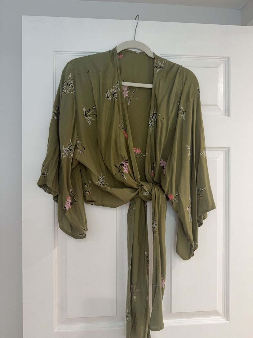 Billabong Olive Green Floral Tie-Front Kimono Top